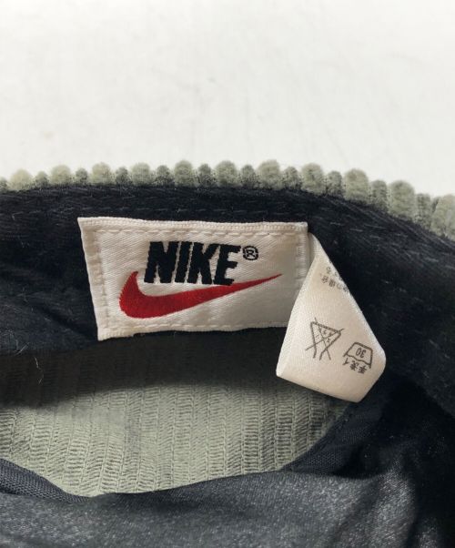 NIKE（ナイキ）NIKE (ナイキ) ロゴ刺繍コーデュロイキャスケット カーキ サイズ:SIZE Mの古着・服飾アイテム