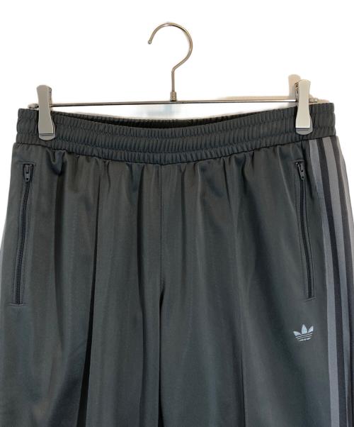 adidas（アディダス）adidas (アディダス) JOURNAL STANDARD (ジャーナルスタンダード) Exclusive BB TRACKPANT グレー サイズ:SIZE L 未使用品の古着・服飾アイテム