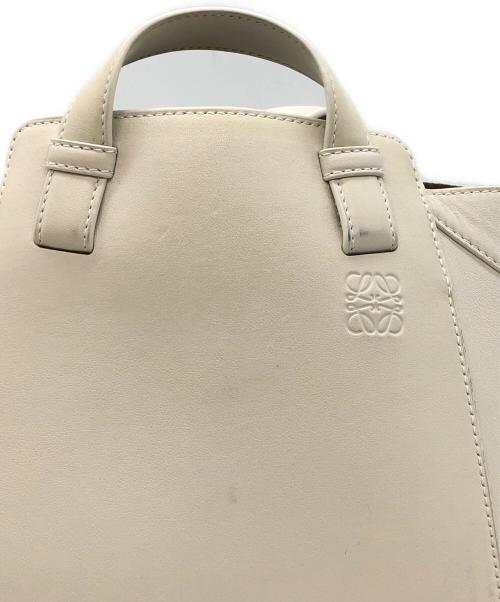 LOEWE（ロエベ）LOEWE (ロエベ) ハンモックナゲット 2WAYバッグ ホワイト サイズ:下記参照の古着・服飾アイテム