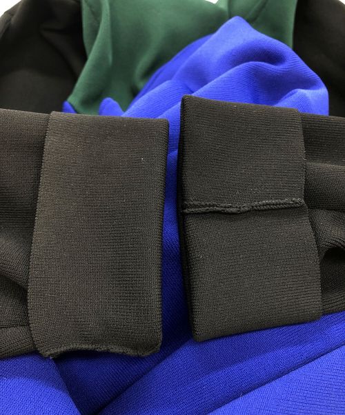 UN3D.（アンスリード）UN3D. (アンスリード) ウェーブラインミックスニットワンピース ブラック×ブルー サイズ:36の古着・服飾アイテム