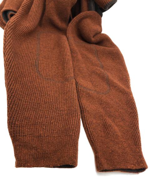 C.P COMPANY（シーピーカンパニー）C.P COMPANY (シーピーカンパニー) ハーフジップニット ブラウン サイズ:SIZE Mの古着・服飾アイテム