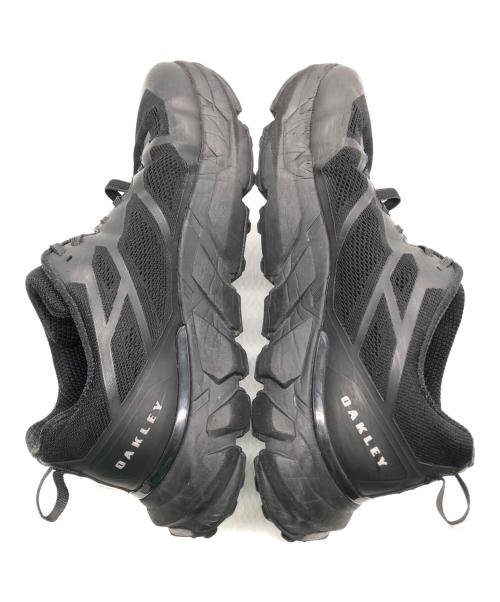 OAKLEY（オークリー）OAKLEY (オークリー) スニーカー ブラック サイズ:27の古着・服飾アイテム