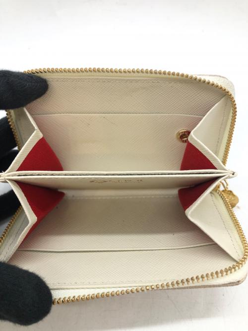 Q-pot.（キューポット）Q-pot. (キューポット) Disney (ディズニー) コインケース ベージュ サイズ:下記参照の古着・服飾アイテム