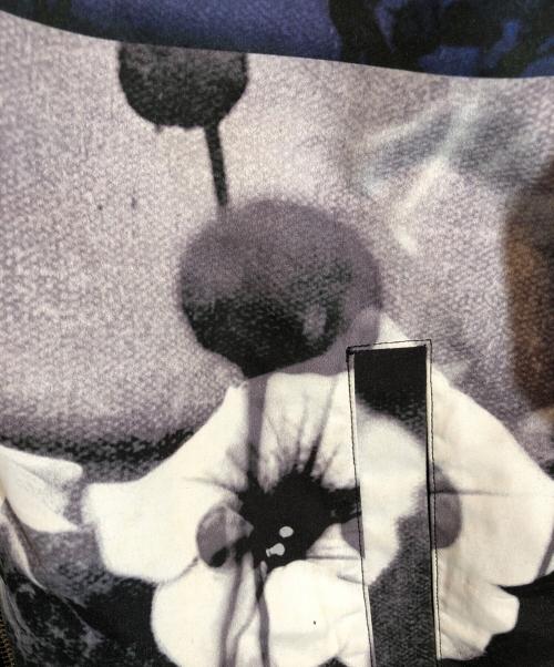 MCQ（マックキュー）MCQ (マックキュー) フラワープリントナイロンジャケット ブルー サイズ:SIZE IT 50の古着・服飾アイテム