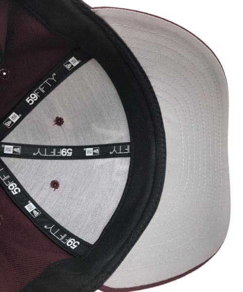 New Era（ニューエラ）New Era (ニューエラ) WTAPS (ダブルタップス) キャップ ボルドーの古着・服飾アイテム