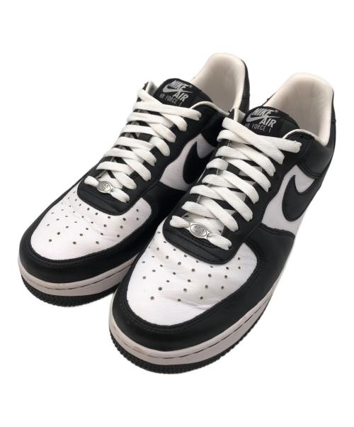 NIKE（ナイキ）NIKE (ナイキ) Terror Squad (テラー スクワッド) エアフォース1 ロー QS ブラックアウト サイズ:SIZE US 8の古着・服飾アイテム