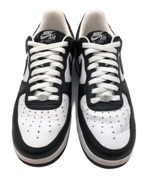 NIKE（ナイキ）NIKE (ナイキ) Terror Squad (テラー スクワッド) エアフォース1 ロー QS ブラックアウト サイズ:SIZE US 8の古着・服飾アイテム