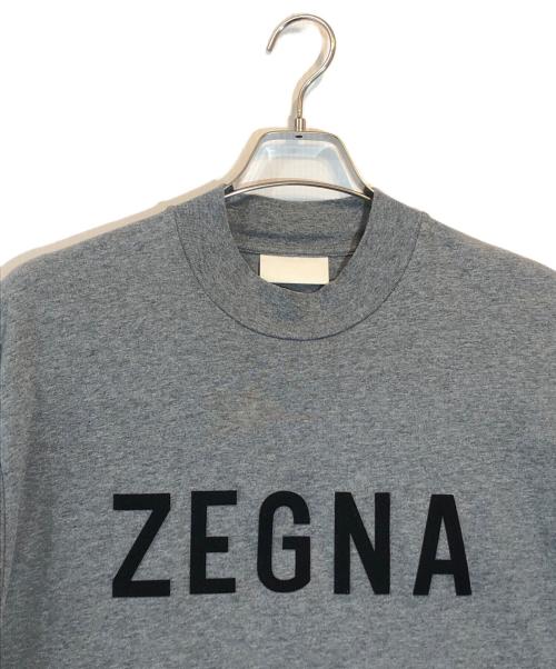 ERMENEGILDO ZEGNA（エルメネジルド・ゼニア）Ermenegildo Zegna (エルメネジルド・ゼニア) FEAR OF GOD (フィア・オブ・ゴッド) ロゴTシャツ グレー サイズ:Mの古着・服飾アイテム