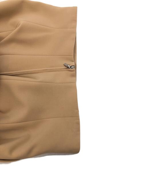 FOXEY NEWYORK（フォクシーニューヨーク）FOXEY NEWYORK (フォクシーニューヨーク) フレアスカート ベージュ サイズ:Lの古着・服飾アイテム