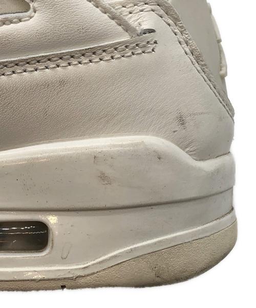 NIKE（ナイキ）NIKE (ナイキ) エアジョーダン4 レトロ ホワイト アンド ゴールド サイズ:SIZE US 9.5の古着・服飾アイテム