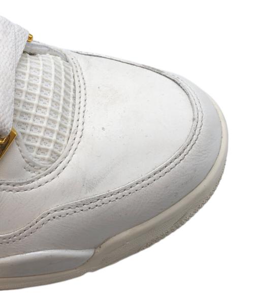 NIKE（ナイキ）NIKE (ナイキ) エアジョーダン4 レトロ ホワイト アンド ゴールド サイズ:SIZE US 9.5の古着・服飾アイテム