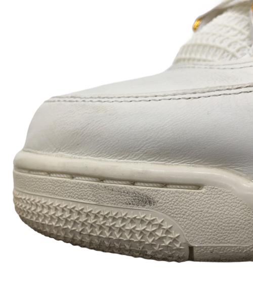 NIKE（ナイキ）NIKE (ナイキ) エアジョーダン4 レトロ ホワイト アンド ゴールド サイズ:SIZE US 9.5の古着・服飾アイテム