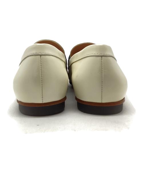 TOD'S（トッズ）TOD'S (トッズ) ビットローファー ホワイト サイズ:SIZE 36 1/2の古着・服飾アイテム
