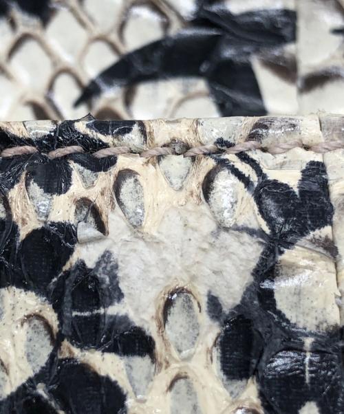 MIU MIU（ミュウミュウ）MIU MIU (ミュウミュウ) パイソンチェーンショルダーバッグ ベージュ サイズ:下記参照の古着・服飾アイテム