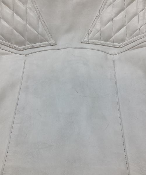 JOHN LAWRENCE SULLIVAN（ジョン ローレンス サリバン）JOHN LAWRENCE SULLIVAN (ジョン ローレンス サリバン) ホーススキンシングルライダースジャケット ホワイト サイズ:38の古着・服飾アイテム