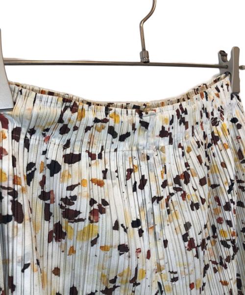 PLEATS PLEASE（プリーツプリーズ）PLEATS PLEASE (プリーツプリーズ) 総柄プリーツワイドパンツ ベージュ サイズ:SIZE 4の古着・服飾アイテム