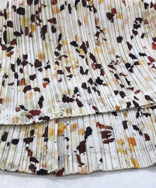 PLEATS PLEASE（プリーツプリーズ）PLEATS PLEASE (プリーツプリーズ) 総柄プリーツワイドパンツ ベージュ サイズ:SIZE 4の古着・服飾アイテム