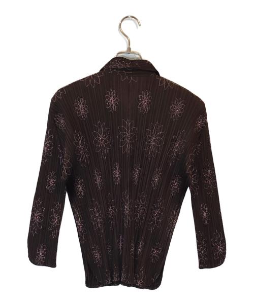 PLEATS PLEASE（プリーツプリーズ）PLEATS PLEASE (プリーツプリーズ) フラワーステッチプリーツシャツ ブラウン サイズ:SIZE 3の古着・服飾アイテム