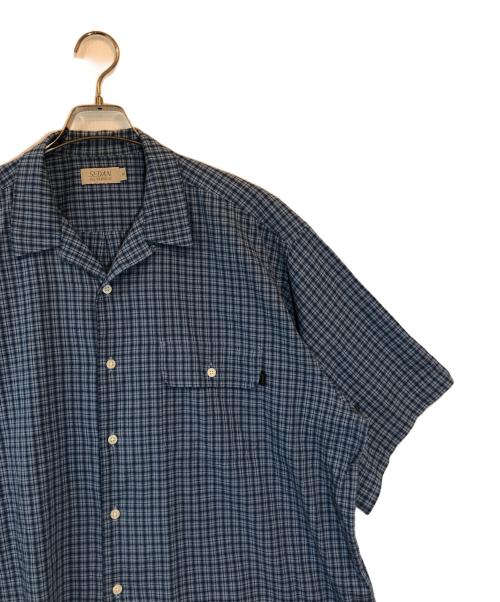 SEDAN ALL-PURPOSE（セダンオールパーパス）SEDAN ALL-PURPOSE (セダンオールパーパス) ドビーチェックオープンカラーショートシャツ ブルー サイズ:SIZE XLの古着・服飾アイテム