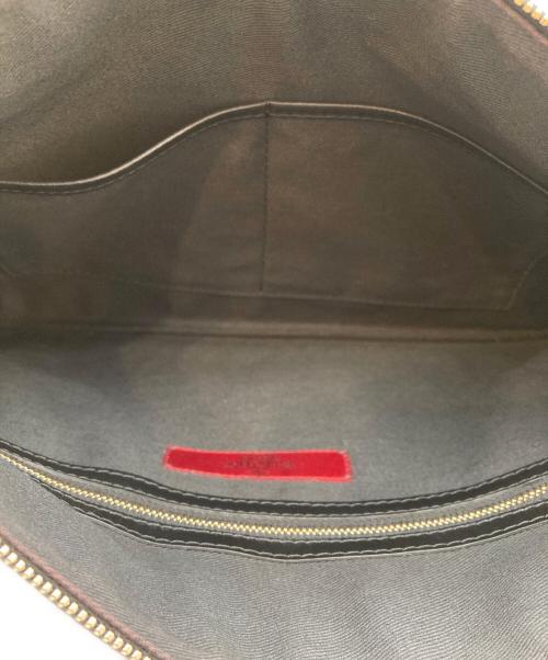 VALENTINO（ヴァレンティノ）VALENTINO (ヴァレンティノ) ロックスタッズクラッチバッグ ブラックの古着・服飾アイテム