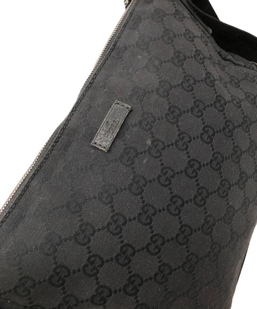 GUCCI（グッチ）GUCCI (グッチ) GGキャンバスショルダーバッグ ブラックの古着・服飾アイテム