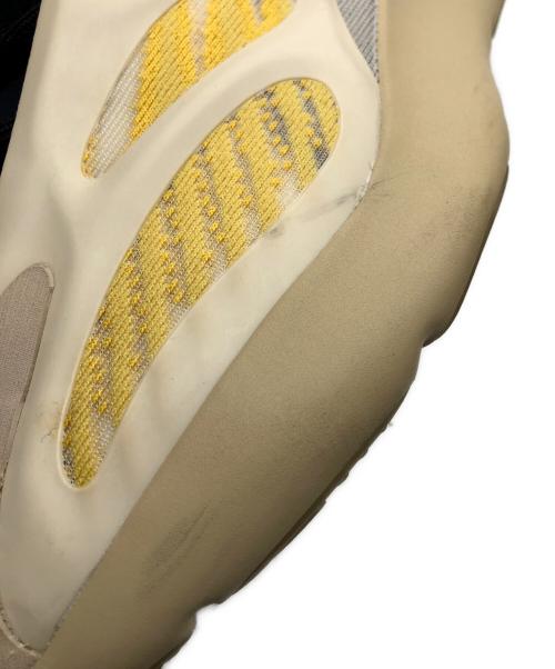 adidas（アディダス）adidas (アディダス) YEEZY 700 V3 SAFFLOWER ベージュ サイズ:28ｃｍの古着・服飾アイテム