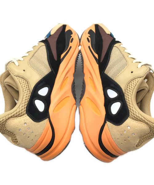 adidas（アディダス）adidas (アディダス) YEEZY BOOST 700 ENFAMB ベージュ×オレンジ サイズ:28ｃｍの古着・服飾アイテム