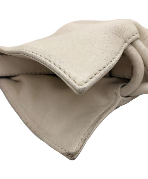 LOEWE（ロエベ）LOEWE (ロエベ) フラメンコショルダーバッグ ホワイトの古着・服飾アイテム