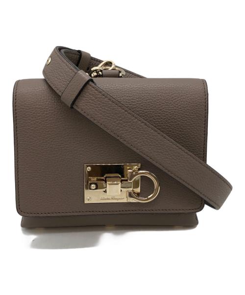 Salvatore Ferragamo（サルヴァトーレ フェラガモ）Salvatore Ferragamo (サルヴァトーレ フェラガモ) ショルダーバッグ ブラウンの古着・服飾アイテム