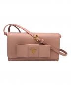 PRADAプラダ）の古着「SAFFIANO リボンポシェット ショルダーウォレット」｜ピンク