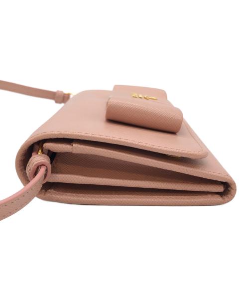 PRADA（プラダ）PRADA (プラダ) SAFFIANO リボンポシェット ショルダーウォレット ピンクの古着・服飾アイテム