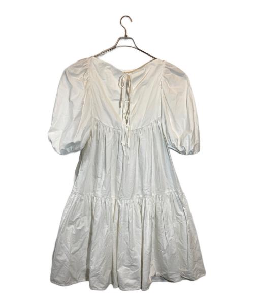 CECILIE BAHNSEN（セシリーバンセン）Cecilie Bahnsen (セシリーバンセン) バックリボン ティアードワンピース ホワイト サイズ:SIZE Freeの古着・服飾アイテム