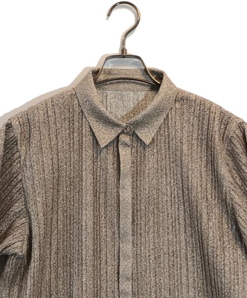 Ameri（アメリ）AMERI (アメリ) MIREI KIRITANI (ミレイキリタニ) PLEATS MELON SHIRT カーキ サイズ:SIZE Sの古着・服飾アイテム
