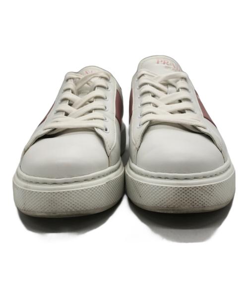 PRADA（プラダ）PRADA (プラダ) ローカットスニーカー ホワイト サイズ:37の古着・服飾アイテム