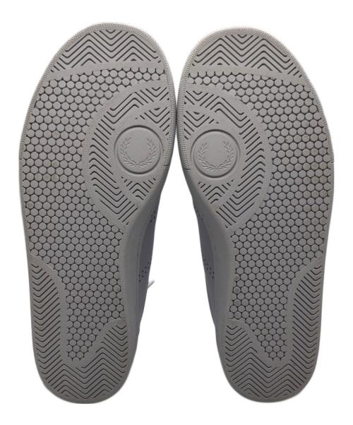 FRED PERRY（フレッドペリー）FRED PERRY (フレッドペリー) スニーカー ホワイト サイズ:SIZE US8の古着・服飾アイテム