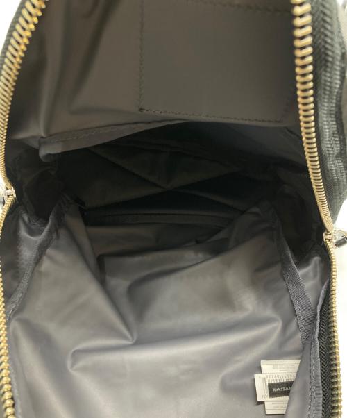 MARC JACOBS（マークジェイコブズ）MARC JACOBS (マークジェイコブス) THE BIKER NYLON MEDIUM グレー サイズ:下記参照の古着・服飾アイテム