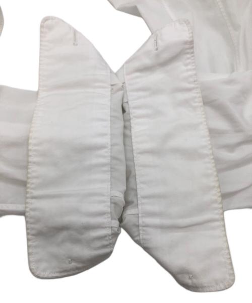 COMME des GARCONS HOMME PLUS（コムデギャルソンオムプリュス）COMME des GARCONS HOMME PLUS (コムデギャルソンオムプリュス) 捻れ変形ロングシャツ ホワイト サイズ:SIZE XSの古着・服飾アイテム