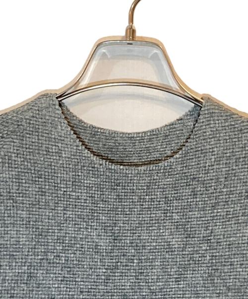 ISSEY MIYAKE（イッセイミヤケ）ISSEY MIYAKE (イッセイミヤケ) 半袖カットソー ライトグレー サイズ:SIZE 3の古着・服飾アイテム