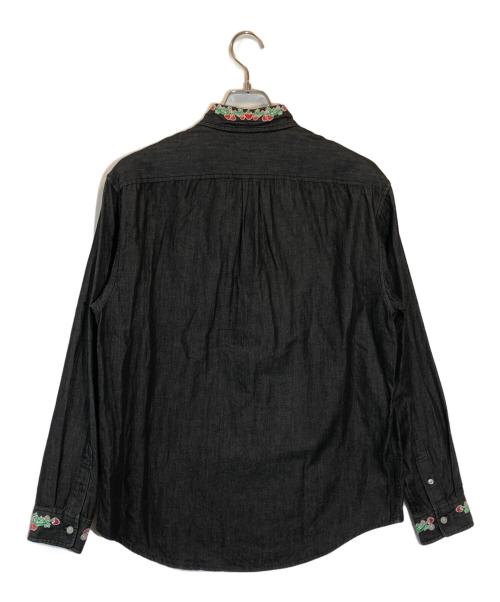 PALACE（パレス）PALACE (パレス) 刺繍デニムシャツ ブラック サイズ:SIZE Sの古着・服飾アイテム