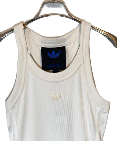 adidas（アディダス）adidas (アディダス) ノースリーブワンピース アイボリー サイズ:SIZE S 未使用品の古着・服飾アイテム