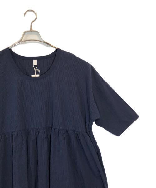homspun（ホームスパン）homspun (ホームスパン) シアサッカーストライプ 七分袖ワンピース ネイビー サイズ:SIZE 3の古着・服飾アイテム
