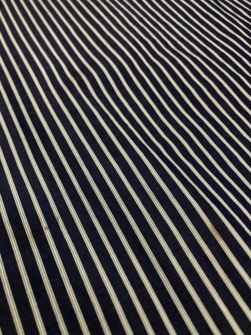 R&D.M.Co-OLDMAN'S TAILOR（オールドマンズテイラー）R&D.M.Co-OLDMAN'S TAILOR (オールドマンズテイラー) ストライプワンピース ネイビー サイズ:記載なしの古着・服飾アイテム