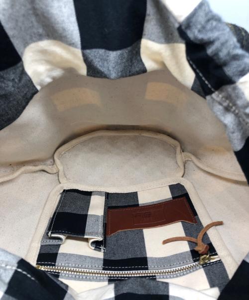 MASSIF（マシーフ）Massif (マシーフ) バスケットバッグ ブラックの古着・服飾アイテム