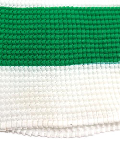 me ISSEY MIYAKE（ミーイッセイ ミヤケ）me ISSEY MIYAKE (ミーイッセイ ミヤケ) ノースリーブプリーツカットソー グリーン サイズ:表記なしの古着・服飾アイテム