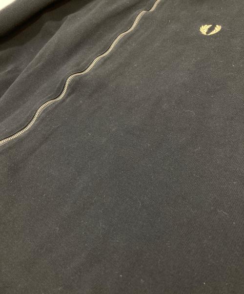 FRED PERRY（フレッドペリー）FRED PERRY (フレッドペリー) ジップポロシャツ ブラック サイズ:SIZE Lの古着・服飾アイテム