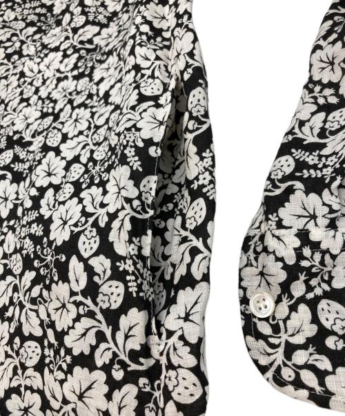 R&D.M.Co-OLDMAN'S TAILOR（オールドマンズテーラー）R&D.M.Co-OLDMAN'S TAILOR (オールドマンズテイラー) ワイルドベリーシャツワンピース ホワイト×ブラック サイズ:SIZE Freeの古着・服飾アイテム