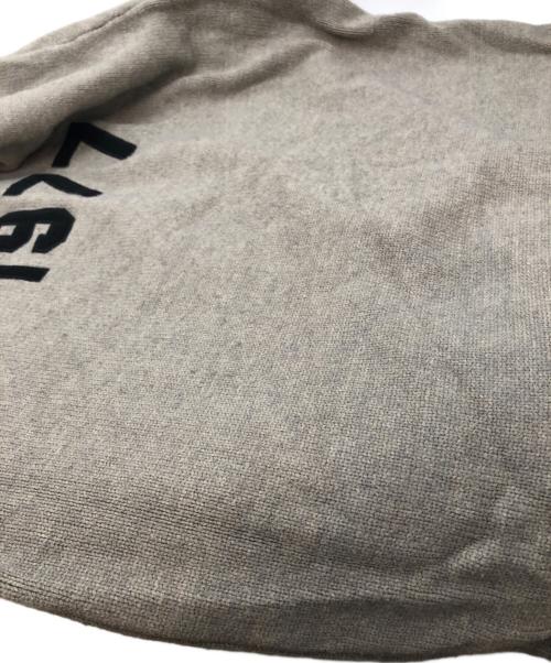 FOG ESSENTIALS（フィアオブゴッド エッセンシャル）FOG ESSENTIALS (フィアオブゴッド エッセンシャル) RAW EDGE SWEATER ベージュ サイズ:SIZE Sの古着・服飾アイテム