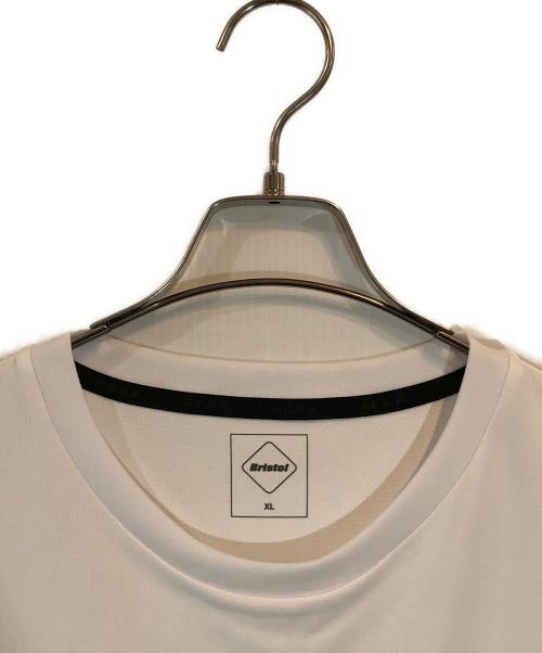 F.C.R.B.（エフシーレアルブリストル）F.C.R.B. (エフシーレアルブリストル) ロゴTシャツ ホワイト サイズ:SIZE XLの古着・服飾アイテム