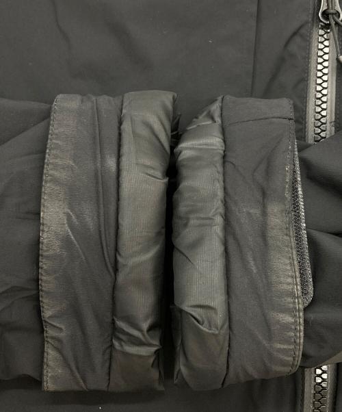 F.C.R.B.（エフシーレアルブリストル）F.C.R.B. (エフシーレアルブリストル) INSULATION PADDED HOODED JACKET（インスレイションパデッドフーディッドジャケット） ブラック サイズ:Lの古着・服飾アイテム