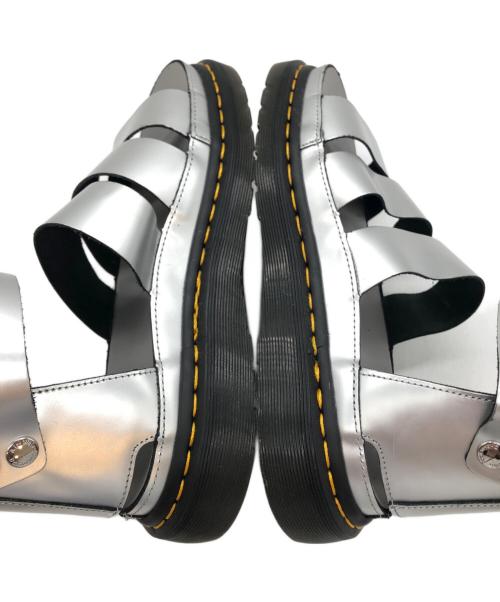 Dr.Martens（ドクターマーチン）Dr.Martens (ドクターマーチン) CLARISSA II SILVER METALLIC CALF SANDALS シルバー サイズ:SIZE UK6の古着・服飾アイテム